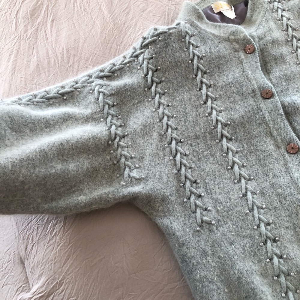 Beautiful Vintage Pastel Blue Pure Angora Fuzzy Pearl Cardigan Sweater Size L - Picture 10 of 12